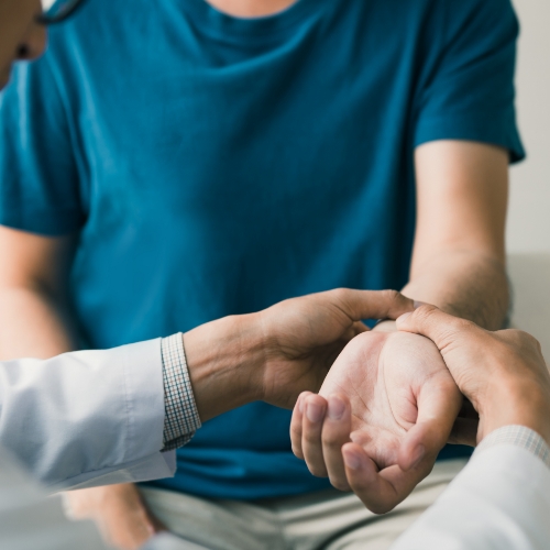 Physical-therapy-clinic-wrist-pain-relief-Haymarket-PT-Gainesville-Bealeton-Bristow-VA